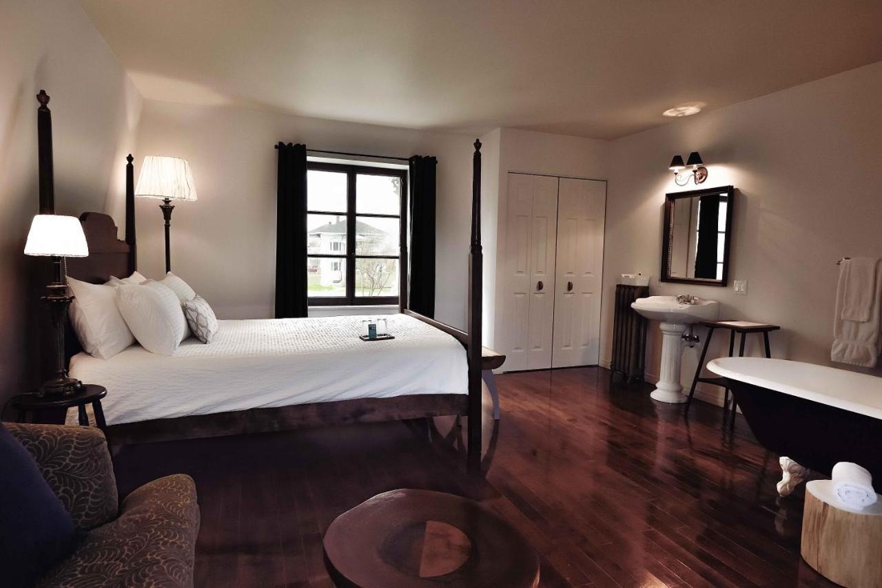 Auberge Le 112 Saint Andre De Kamouraska Luaran gambar